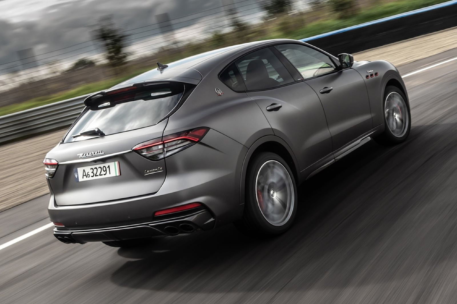 ما هي أسرع سيارة دفع رباعي في العالم لعام 2023؟ ما هي أسرع سيارة دفع رباعي في العالم لعام 2023؟ 6