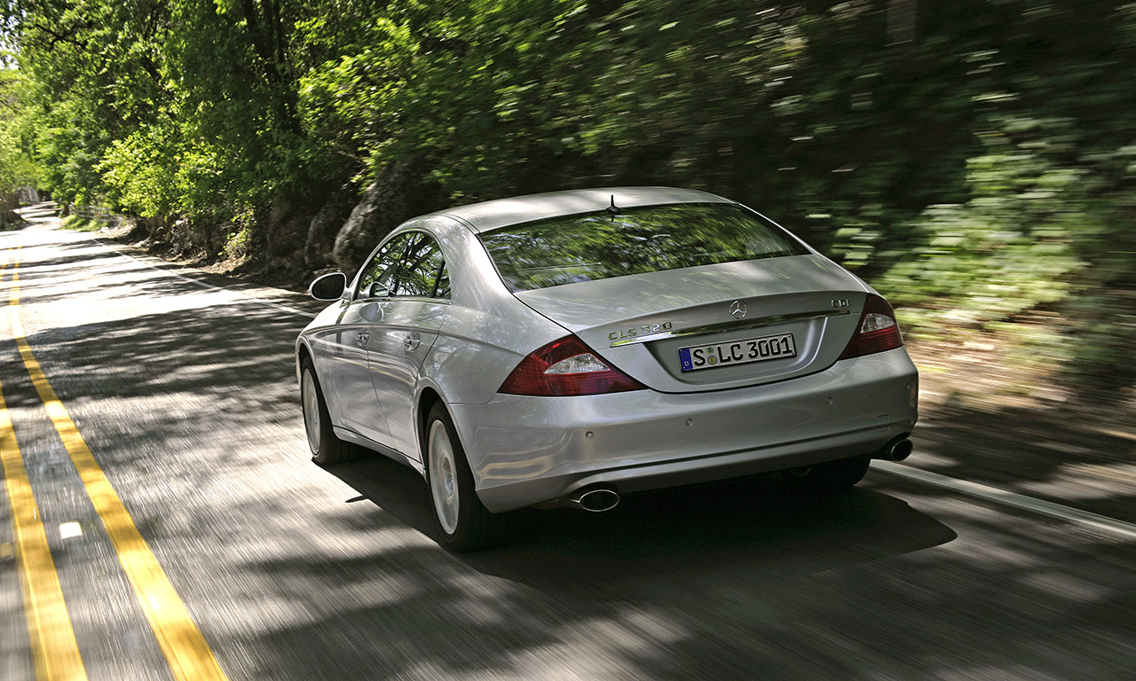 لماذا كان الجيل الأول من مرسيدس بنز CLS أيقونياً ورائداً في فئته؟ مرسيدس بنز CLS