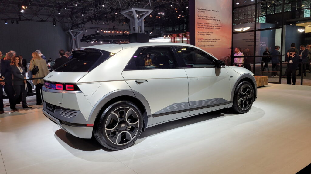 أبرز 8 سيارات جديدة في معرض نيويورك الدولي للسيارات 2023 أبرز 8 سيارات جديدة في معرض نيويورك الدولي للسيارات 2023 3