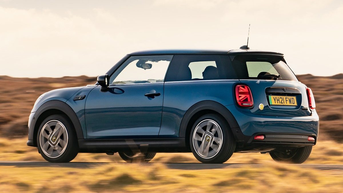 مزايا التصميم الفريدة في سيارات ميني البريطانية مزايا التصميم الفريدة في سيارات ميني البريطانية 1