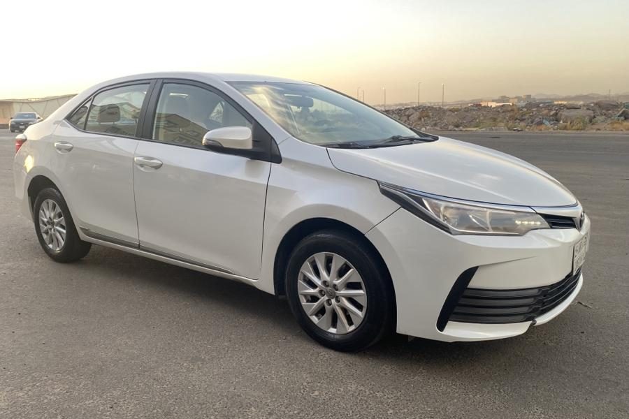 سعر تويوتا كورولا 2017 في سوق السيارات المستعملة بالسعودية سعر تويوتا كورولا 2017 في سوق السيارات المستعملة بالسعودية 4