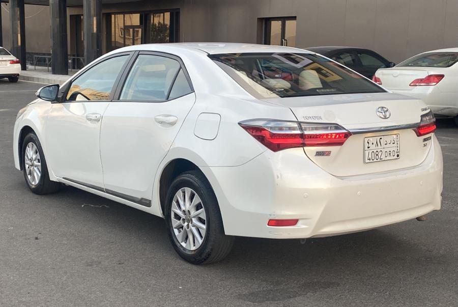 سعر تويوتا كورولا 2017 في سوق السيارات المستعملة بالسعودية سعر تويوتا كورولا 2017 في سوق السيارات المستعملة بالسعودية 5