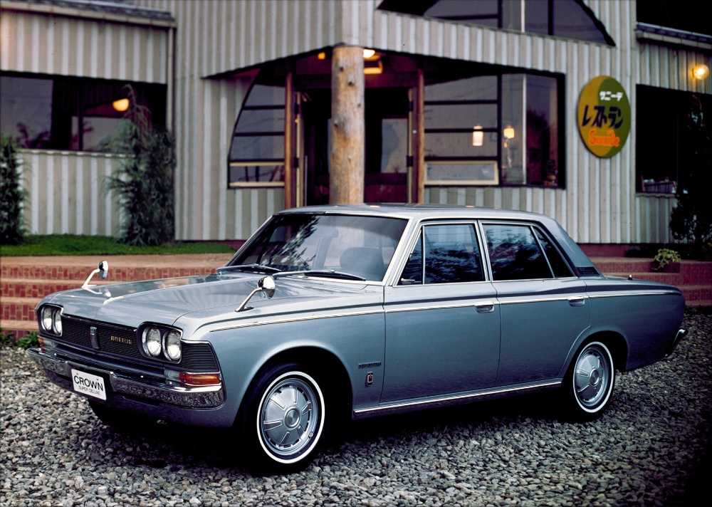 تاريخ تويوتا كراون بالأرقام.. قوة تويوتا كراون 1955 إلى كراون 2023 تاريخ تويوتا كراون بالأرقام.. قوة تويوتا كراون 1955 إلى كراون 2023 6