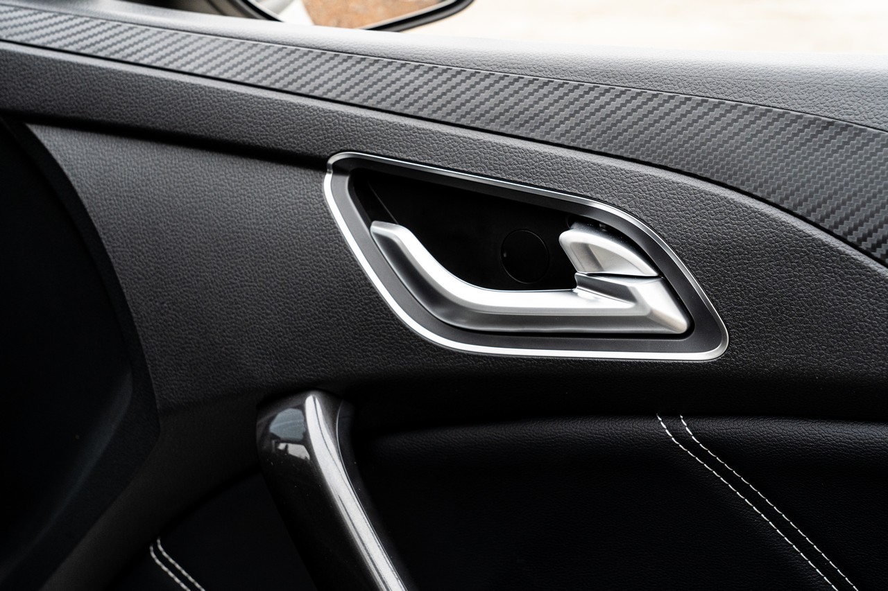 جاي ام سي فيقاس بلس 2023: مزايا التصميم الجمالية والعملية جاي ام سي فيقاس بلس 2023: مزايا التصميم الجمالية والعملية 8