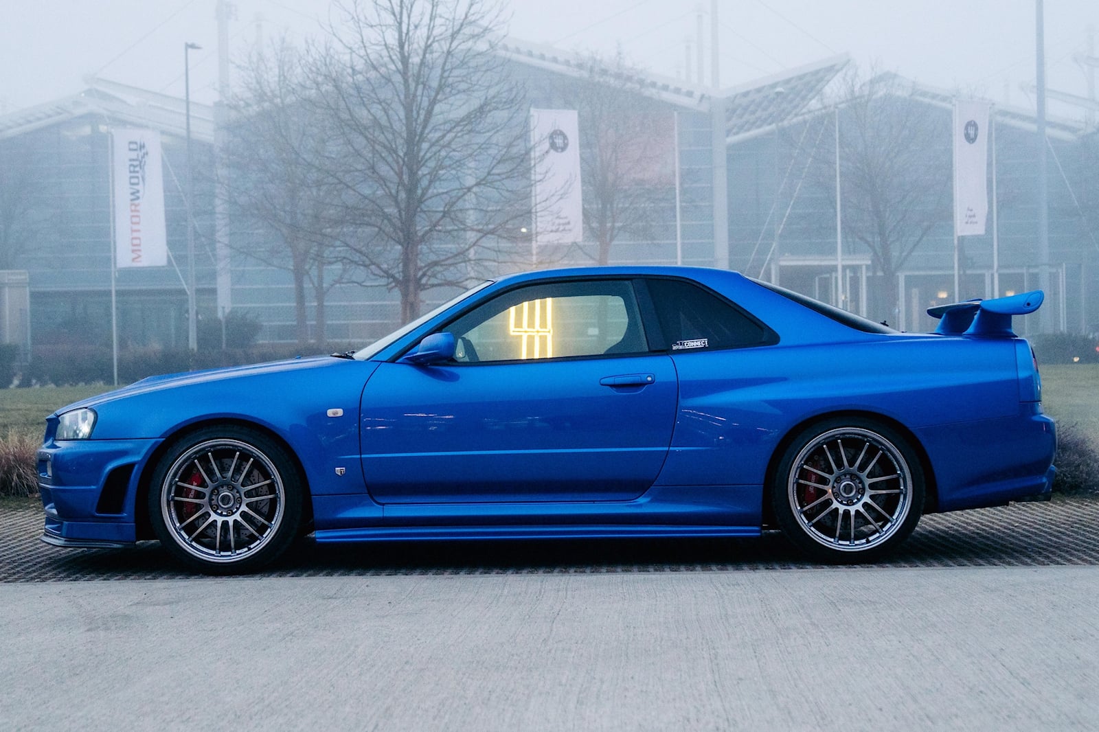 نيسان سكاي لاين جي تي آر R34 تمت قيادتها من قبل بول والكر في فيلم فاست آند فيوريس تباع بأكثر من 5 ملايين ريال! نيسان سكاي لاين جي تي آر R34 تمت قيادتها من قبل بول والكر في فيلم فاست آند فيوريس تباع بأكثر من 5 ملايين ريال! 5