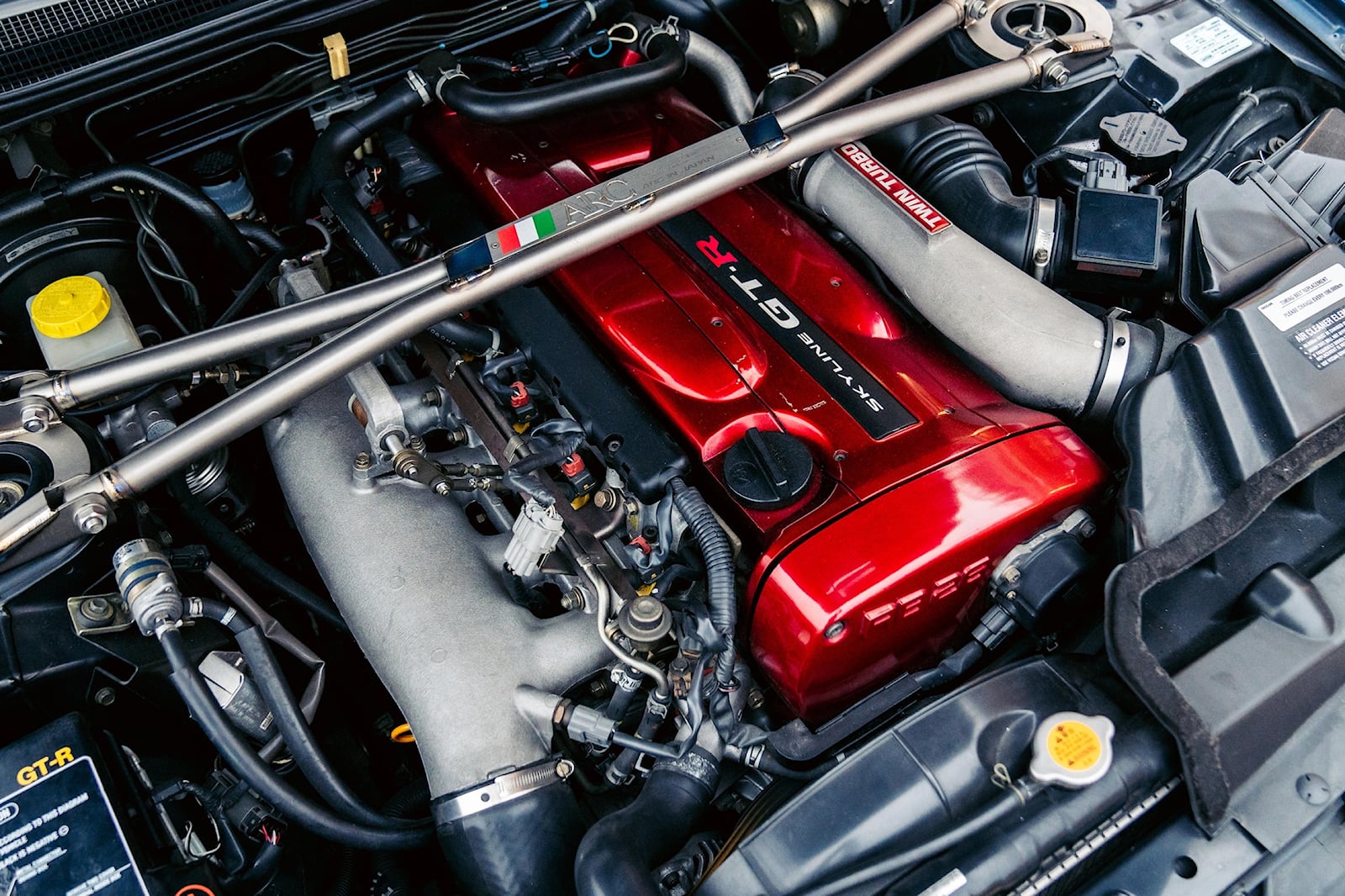 نيسان سكاي لاين جي تي آر R34 تمت قيادتها من قبل بول والكر في فيلم فاست آند فيوريس تباع بأكثر من 5 ملايين ريال! نيسان سكاي لاين جي تي آر R34 تمت قيادتها من قبل بول والكر في فيلم فاست آند فيوريس تباع بأكثر من 5 ملايين ريال! 10