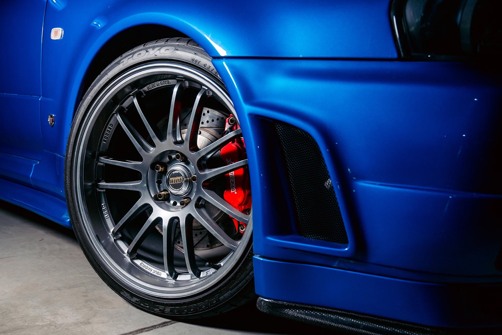 نيسان سكاي لاين جي تي آر R34 تمت قيادتها من قبل بول والكر في فيلم فاست آند فيوريس تباع بأكثر من 5 ملايين ريال! نيسان سكاي لاين جي تي آر R34 تمت قيادتها من قبل بول والكر في فيلم فاست آند فيوريس تباع بأكثر من 5 ملايين ريال! 3