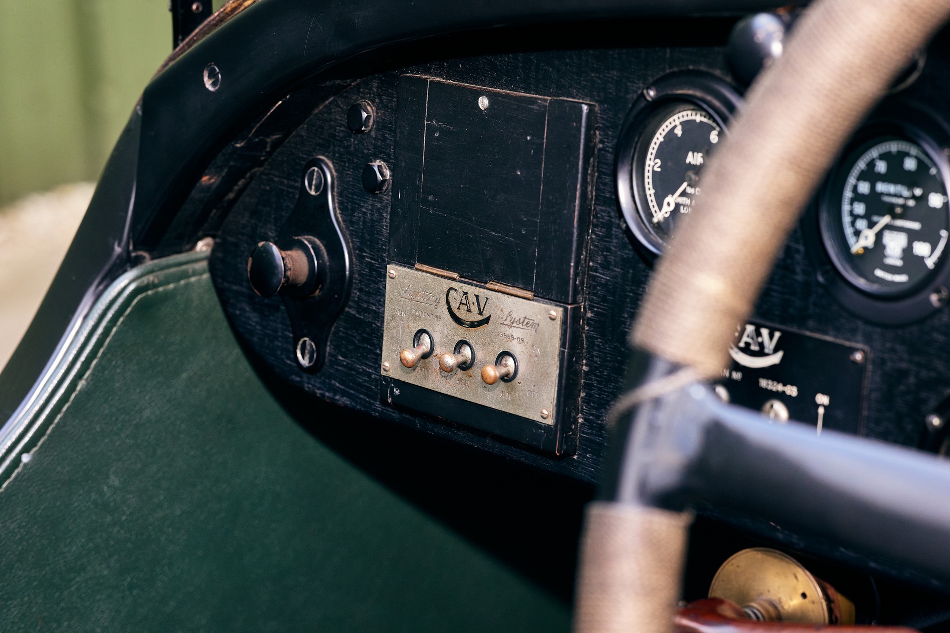 أول سيارة من بنتلي تشارك في أول سباق لومان 24 ساعة على الإطلاق تباع بأكثر من 18 مليون ريال بنتلي 3 لتر سبورت