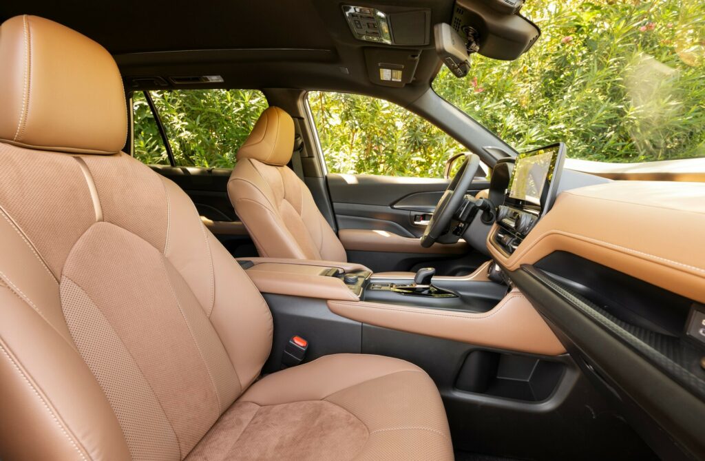 أسعار ومواصفات تويوتا جراند هايلاندر 2024 تنكشف رسمياً أسعار ومواصفات تويوتا جراند هايلاندر 2024 تنكشف رسمياً 6