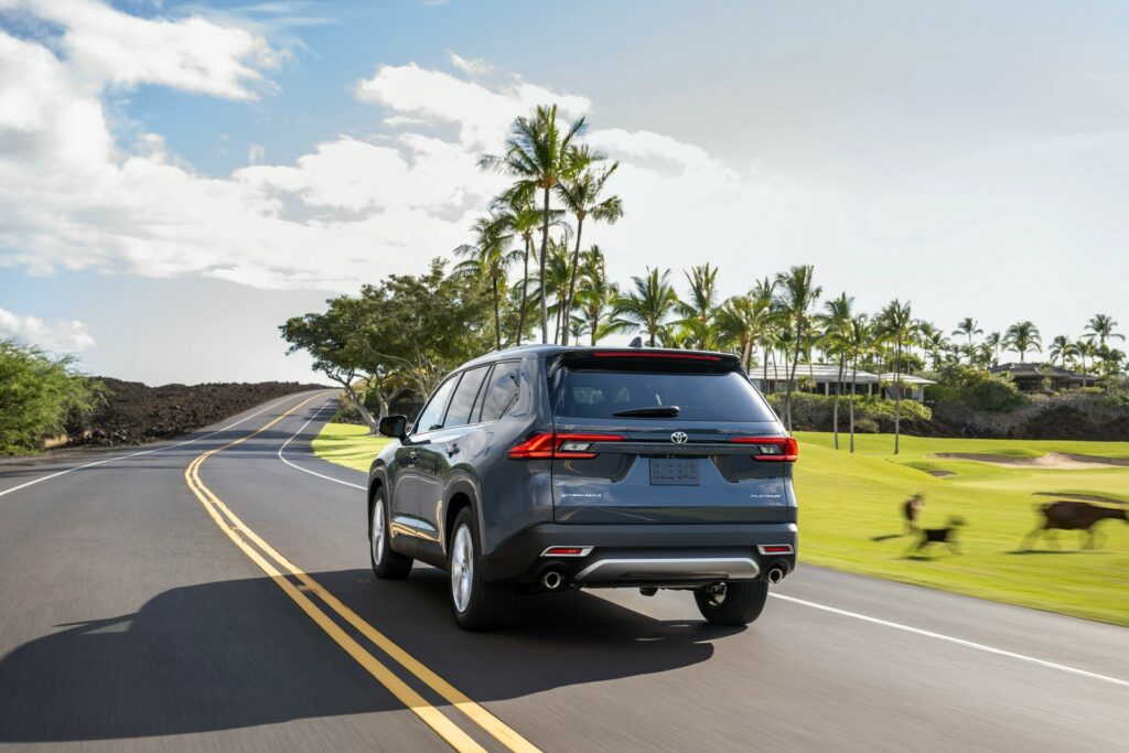 أسعار ومواصفات تويوتا جراند هايلاندر 2024 تنكشف رسمياً أسعار ومواصفات تويوتا جراند هايلاندر 2024 تنكشف رسمياً 4