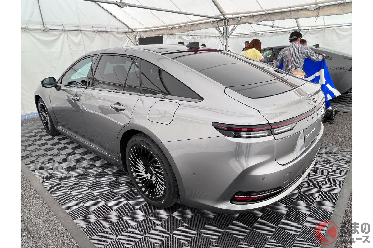 تويوتا كراون سيدان 2024 تظهر في اليابان استعداداً للكشف الرسمي تويوتا كراون سيدان 2024 تظهر في اليابان استعداداً للكشف الرسمي 5