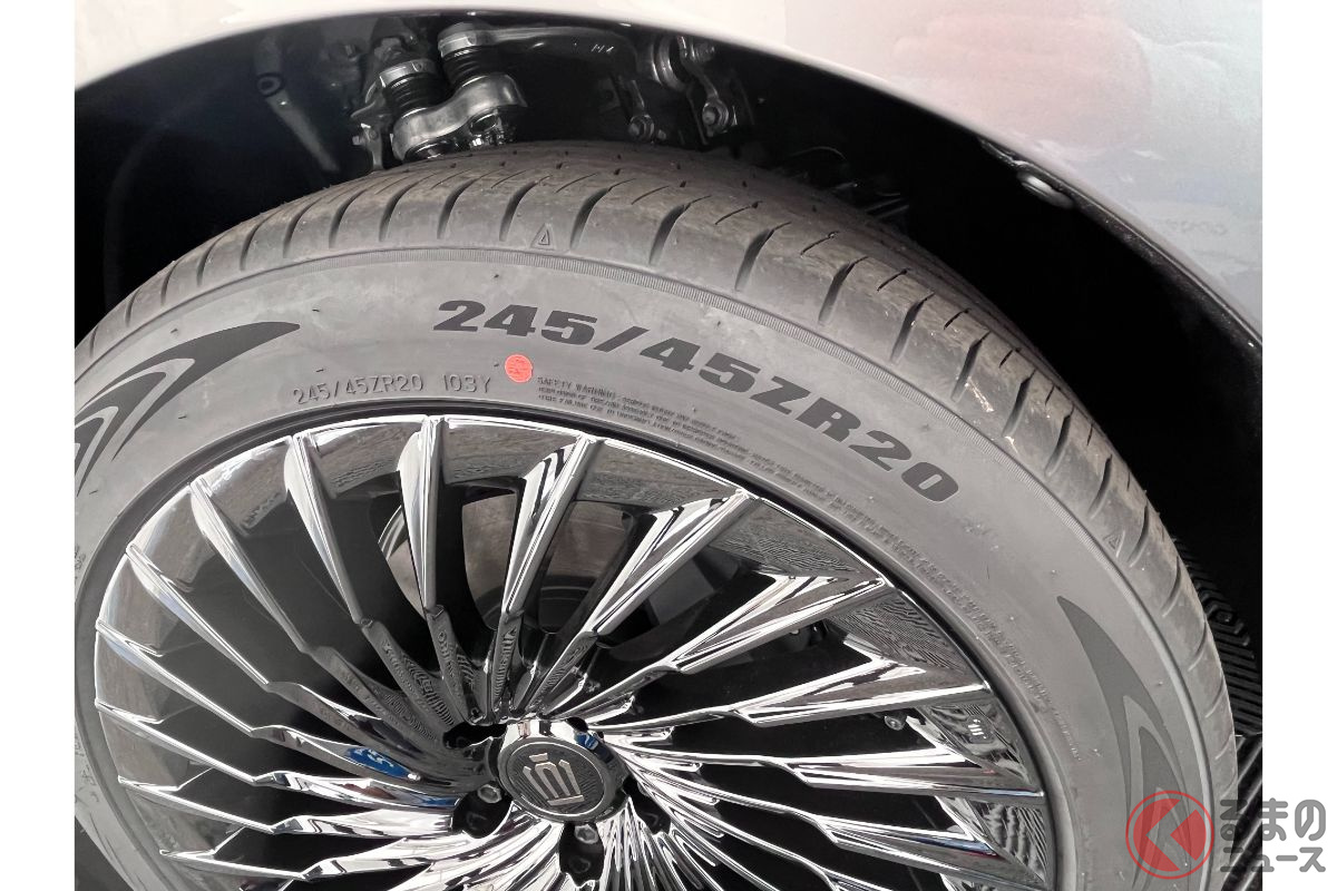 تويوتا كراون سيدان 2024 تظهر في اليابان استعداداً للكشف الرسمي تويوتا كراون سيدان 2024 تظهر في اليابان استعداداً للكشف الرسمي 4