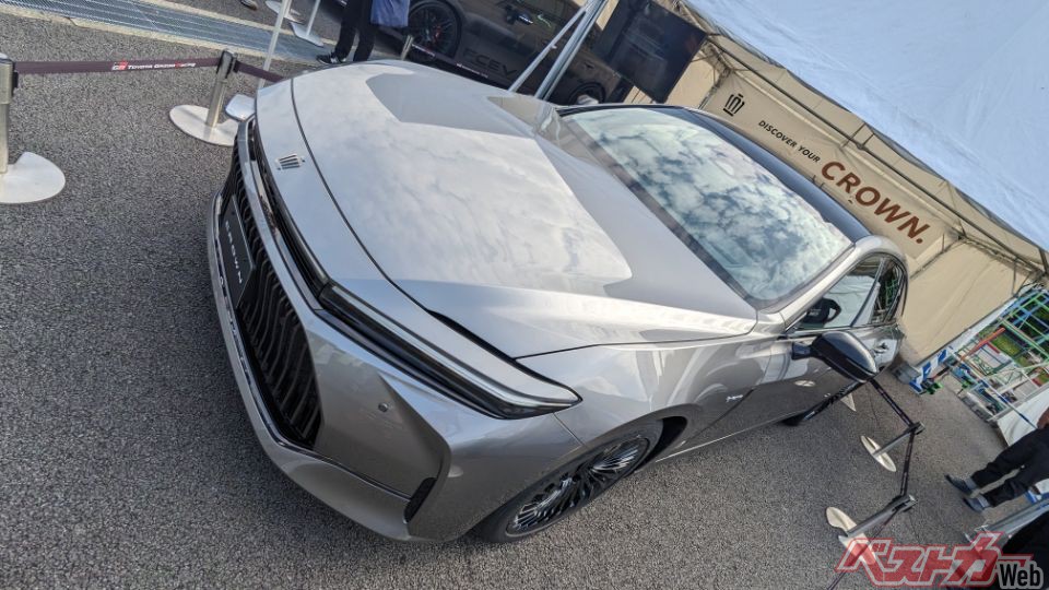 تويوتا كراون سيدان 2024 تظهر في اليابان استعداداً للكشف الرسمي تويوتا كراون سيدان 2024 تظهر في اليابان استعداداً للكشف الرسمي 1