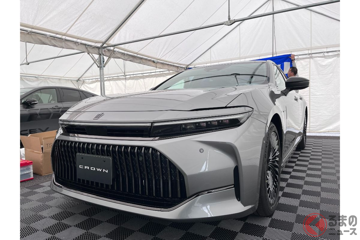 تويوتا كراون سيدان 2024 تظهر في اليابان استعداداً للكشف الرسمي تويوتا كراون سيدان