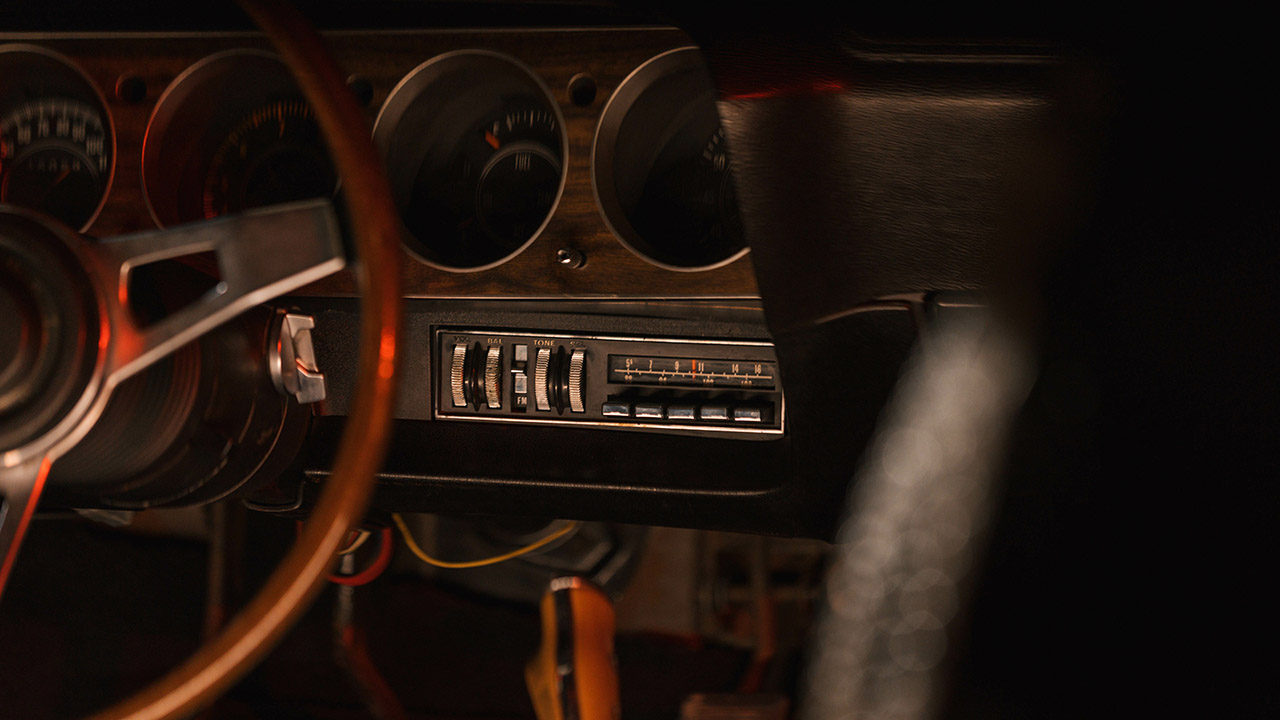 دودج تشالنجر الشبح الأسود التي تعد أشهر أسطورة في سباقات الشوارع الأمريكية تباع بـ 4 مليون ريال! دودج تشالنجر الشبح الأسود التي تعد أشهر أسطورة في سباقات الشوارع الأمريكية تباع بـ 4 مليون ريال! 5