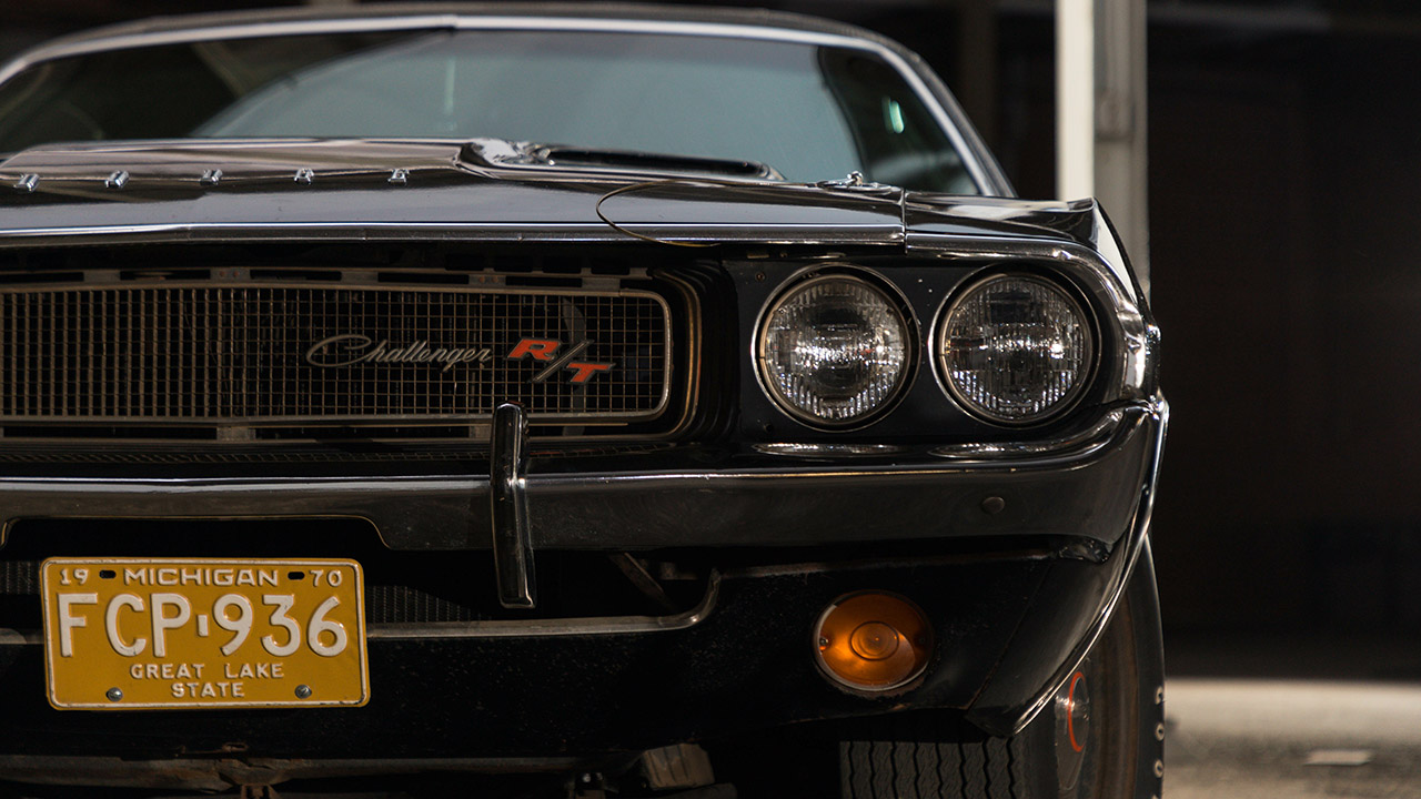 دودج تشالنجر الشبح الأسود التي تعد أشهر أسطورة في سباقات الشوارع الأمريكية تباع بـ 4 مليون ريال! دودج تشالنجر الشبح الأسود