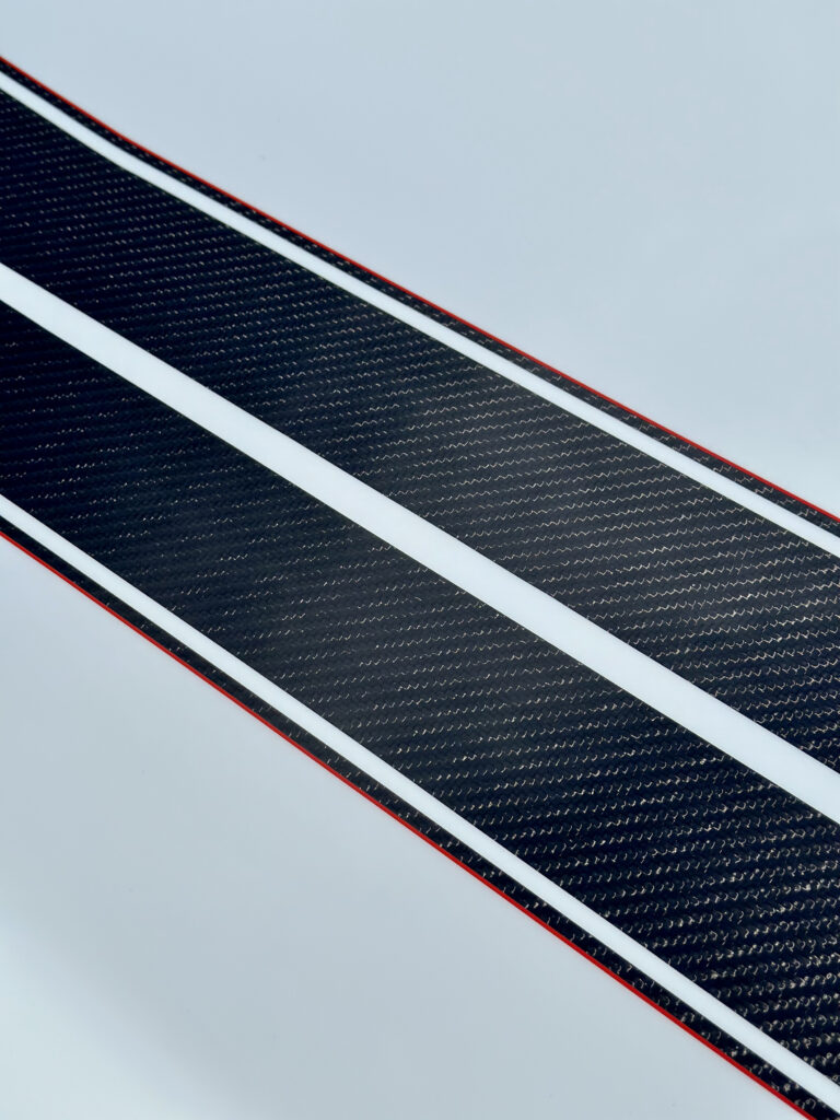 دودج تشالنجر تحصل على مظهر كلاسيكي بهيكل خارجي من الكاربون مع قوة 1000 حصان! دودج تشالنجر هيلكات معدلة (1)