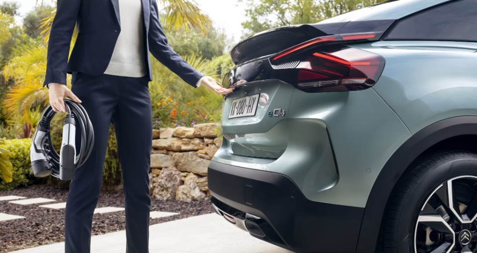 سيتروين-c4-2023المربع-نت-13