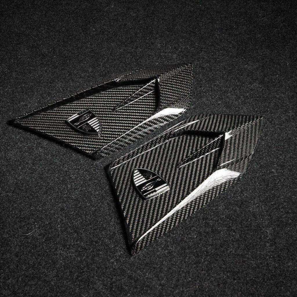 شيفروليه كورفيت C8 تحصل على حزمة تعديلات جمالية شرسة من ألياف الكاربون شيفروليه كورفيت C8 تحصل على حزمة تعديلات جمالية شرسة من ألياف الكاربون 5