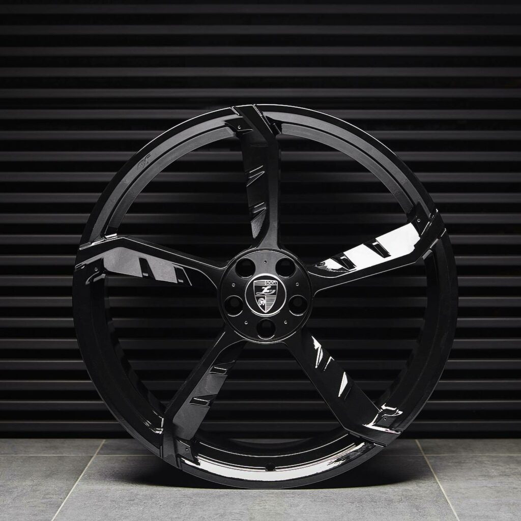 شيفروليه كورفيت C8 تحصل على حزمة تعديلات جمالية شرسة من ألياف الكاربون شيفروليه كورفيت C8 تحصل على حزمة تعديلات جمالية شرسة من ألياف الكاربون 6