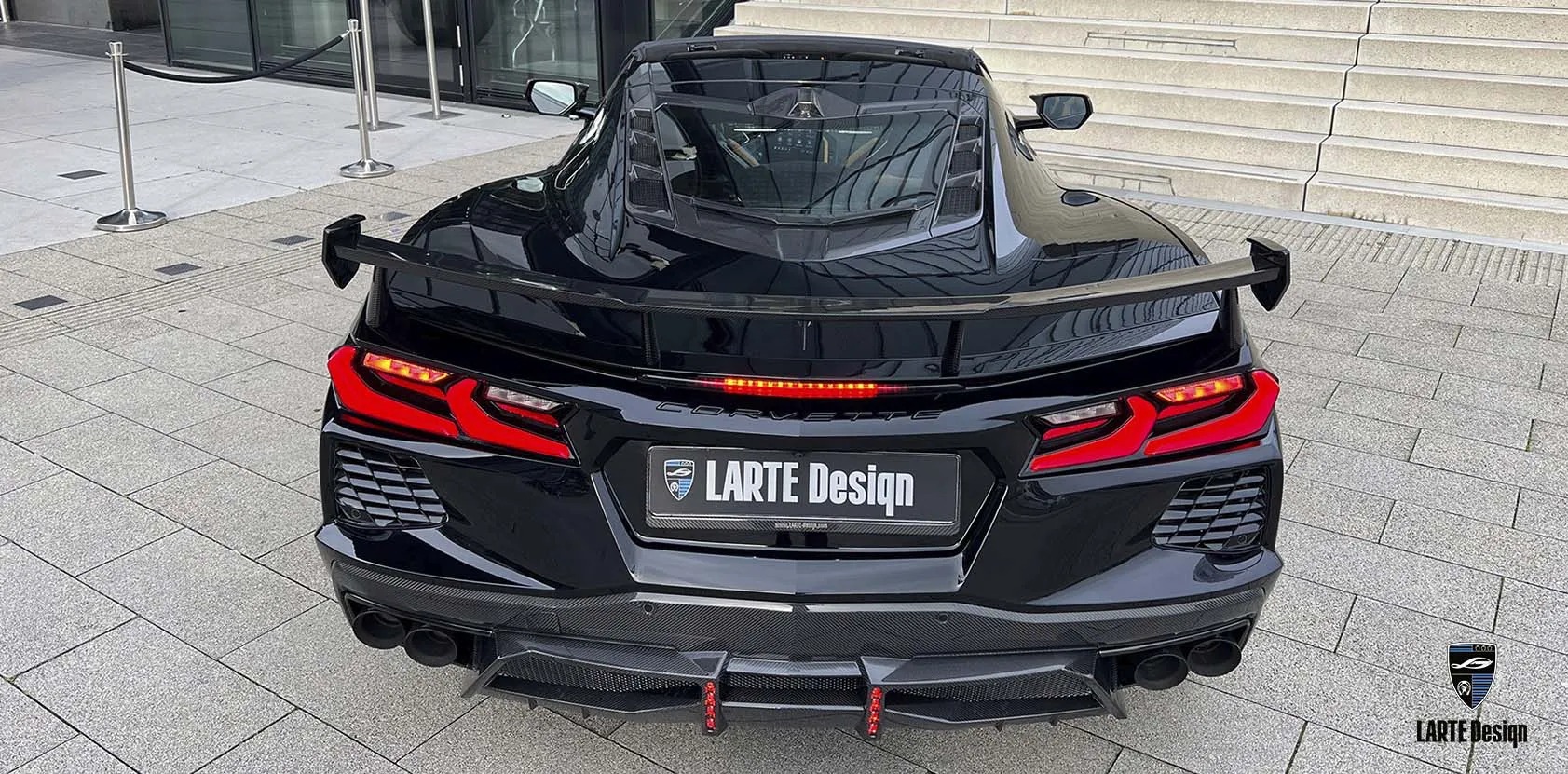 شيفروليه كورفيت C8 تحصل على حزمة تعديلات جمالية شرسة من ألياف الكاربون شيفروليه كورفيت C8 لارتي ديزاين