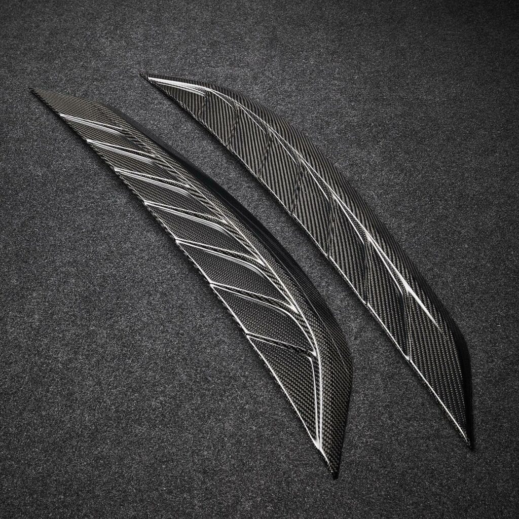 شيفروليه كورفيت C8 تحصل على حزمة تعديلات جمالية شرسة من ألياف الكاربون شيفروليه كورفيت C8 لارتي ديزاين