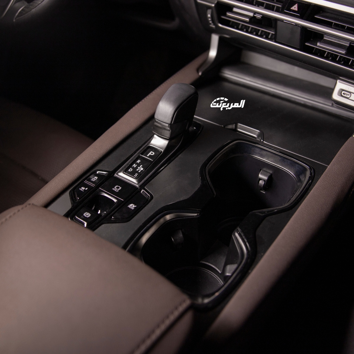 لكزس RX الجديد: 5 أشياء أعجبتنا في لكزس RX350 هايبرد لكزس RX الجديد: 5 أشياء أعجبتنا في لكزس RX350 هايبرد 9