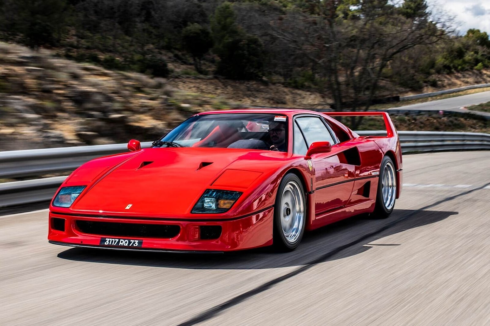 تعرف على أبرز 10 محركات V8 في العالم فيراري F106