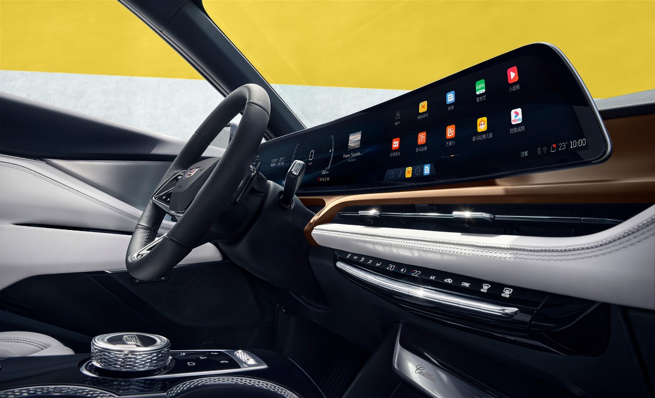 كاديلاك تدشن GT4 الجديدة كلياً في الصين بشاشات داخلية بقياس 33 إنش بدقة 9K كاديلاك GT4 موديل 2024