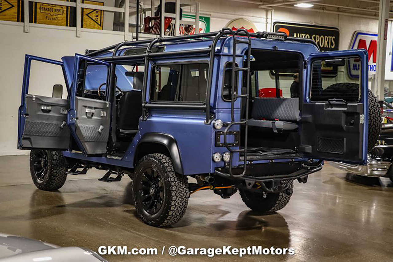 لاندروفر ديفندر 110 موديل 1992 مجددة بالكامل تعرض للبيع بسعر يتجاوز 820 ألف ريال! لاندروفر ديفندر 110 موديل 1992 مجددة بالكامل تعرض للبيع بسعر يتجاوز 820 ألف ريال! 4