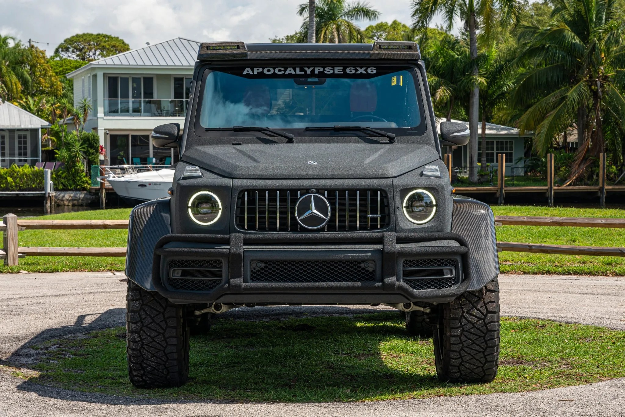 مرسيدس AMG G63 تحصل على إصدار معدل ملفت للنظر بدفع سداسي العجلات مرسيدس AMG G63 6X6