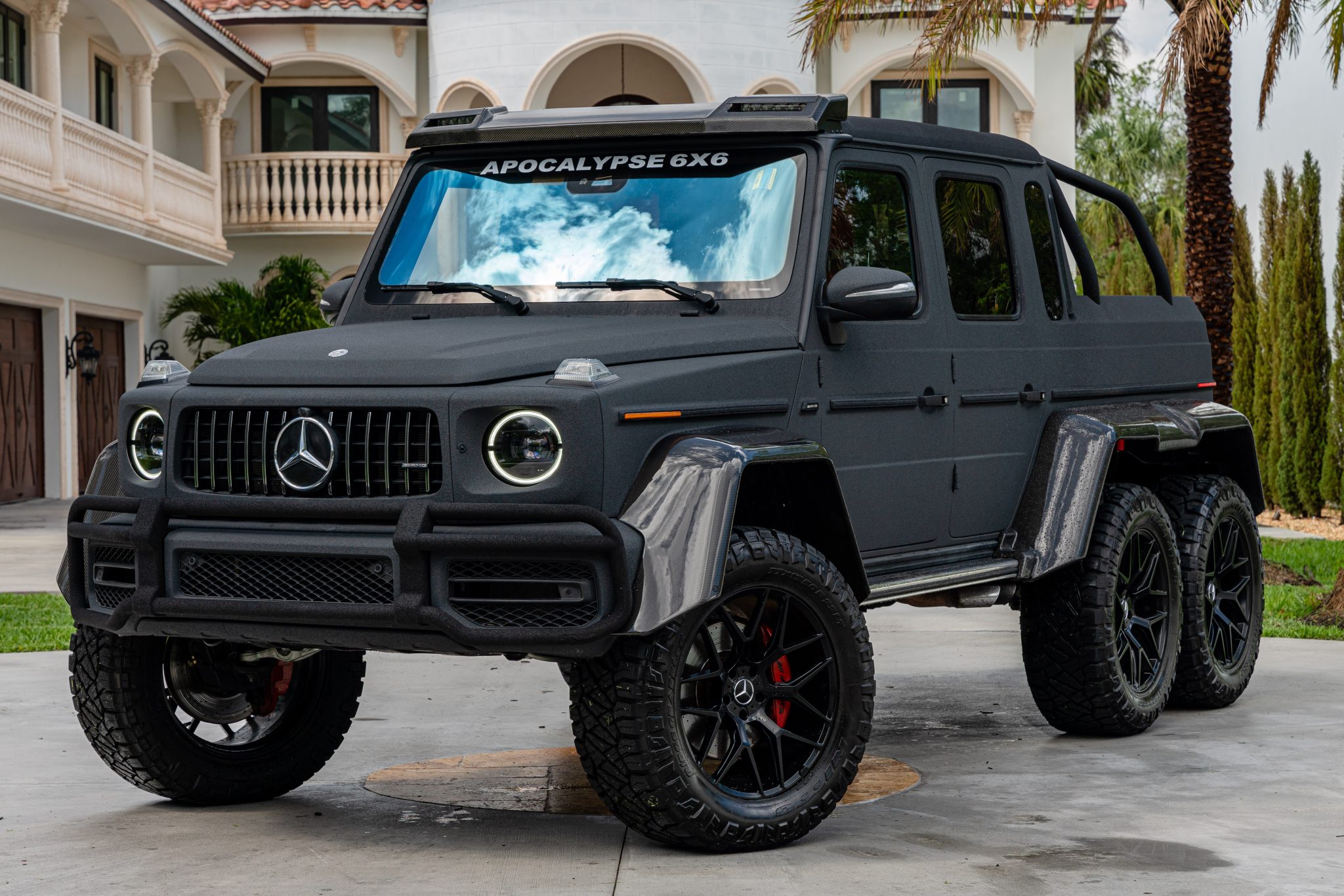 مرسيدس AMG G63 تحصل على إصدار معدل ملفت للنظر بدفع سداسي العجلات مرسيدس AMG G63 تحصل على إصدار معدل ملفت للنظر بدفع سداسي العجلات 5