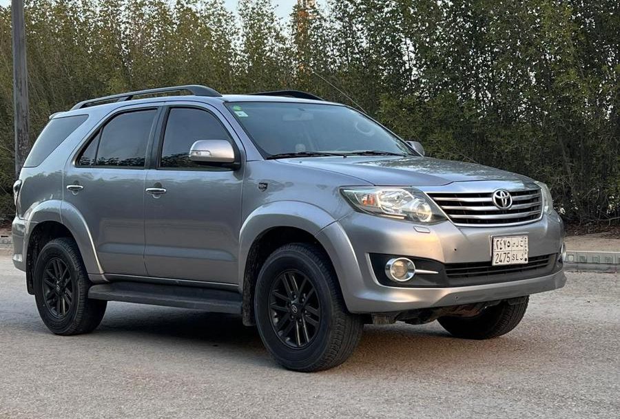 سعر تويوتا فورتشنر 2015 في سوق السيارات المستعملة بالسعودية سعر تويوتا فورتشنر 2015 في سوق السيارات المستعملة بالسعودية 5