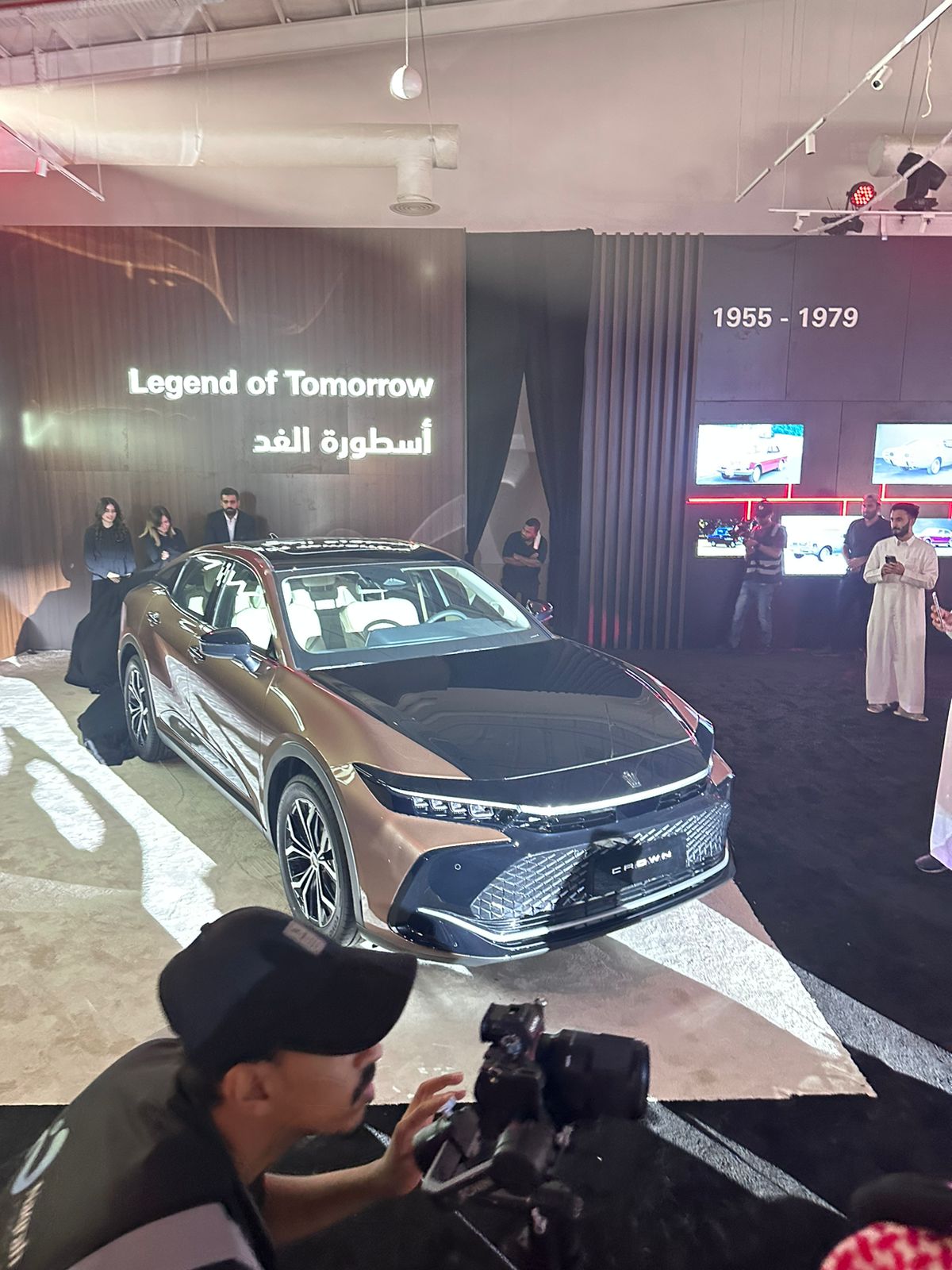 مقارنة فئات تويوتا كراون 2023 في السعودية (بريميوم VS ماجيستا) مقارنة فئات تويوتا كراون 2023 في السعودية (بريميوم VS ماجيستا) 15