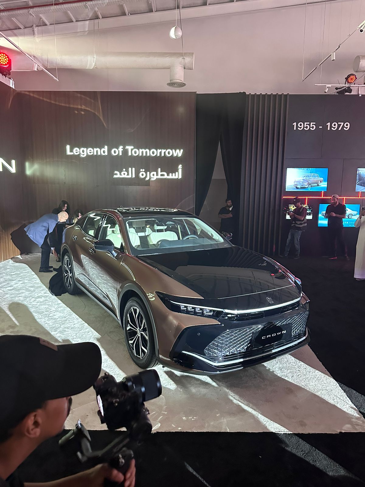 مقارنة فئات تويوتا كراون 2023 في السعودية (بريميوم VS ماجيستا) مقارنة فئات تويوتا كراون 2023 في السعودية (بريميوم VS ماجيستا) 11