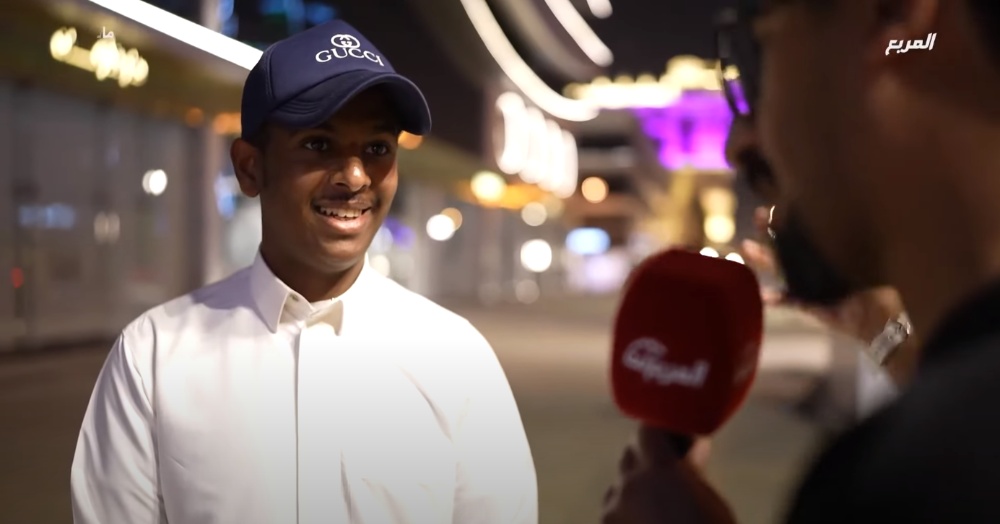 “وش نوع سيارتك؟ وهل اشترتها كاش ولا تمويل؟”.. سؤال الحلقة الرابعة من برنامج #مايك_المربع 6