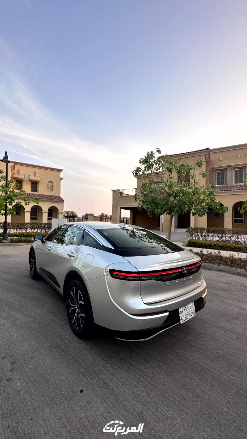 تويوتا-كراون-2023-المربع-نت-105