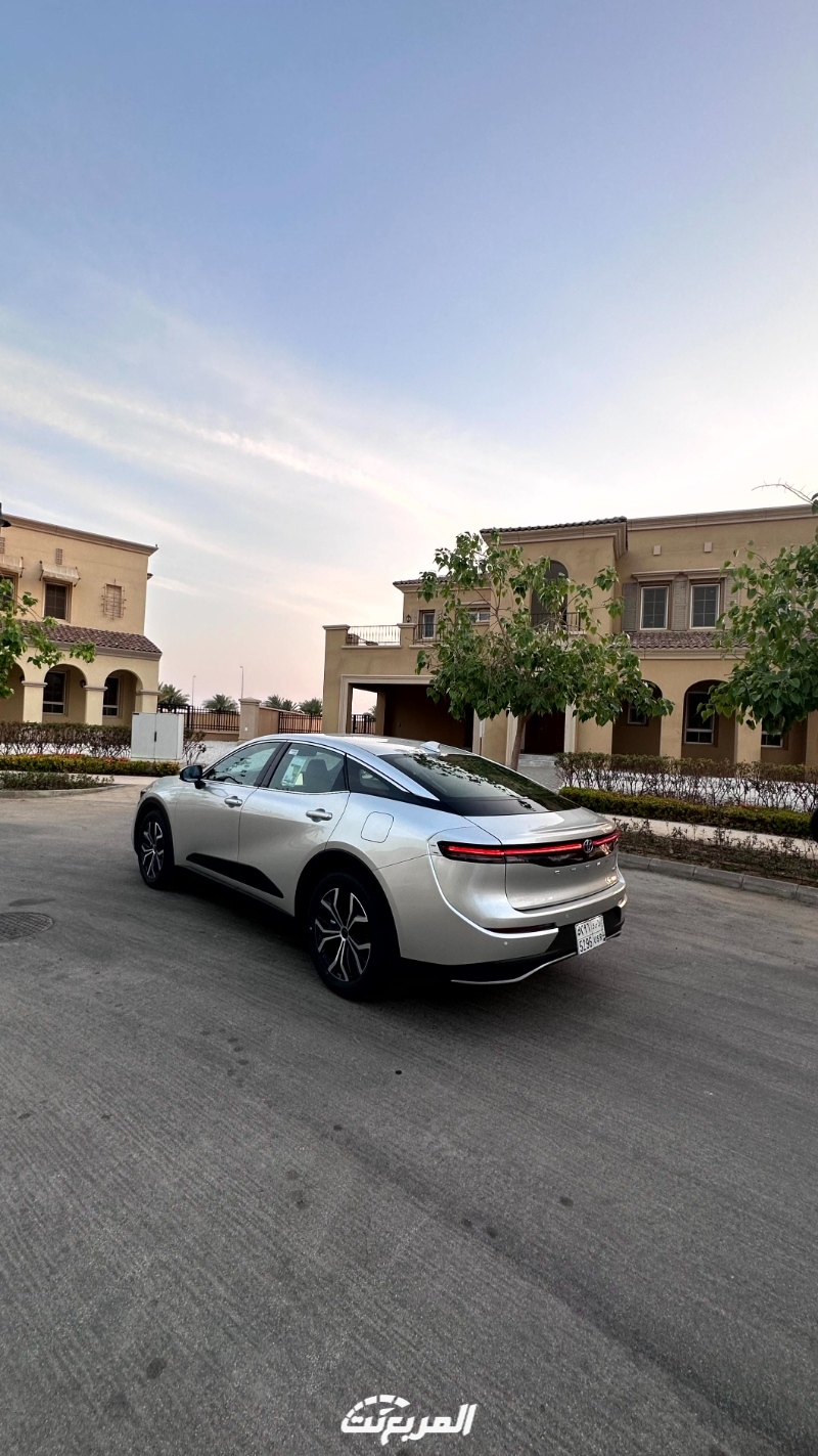 تويوتا-كراون-2023-المربع-نت-132