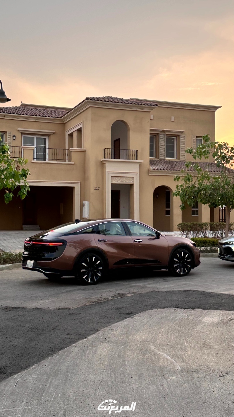 تويوتا-كراون-2023-المربع-نت-145