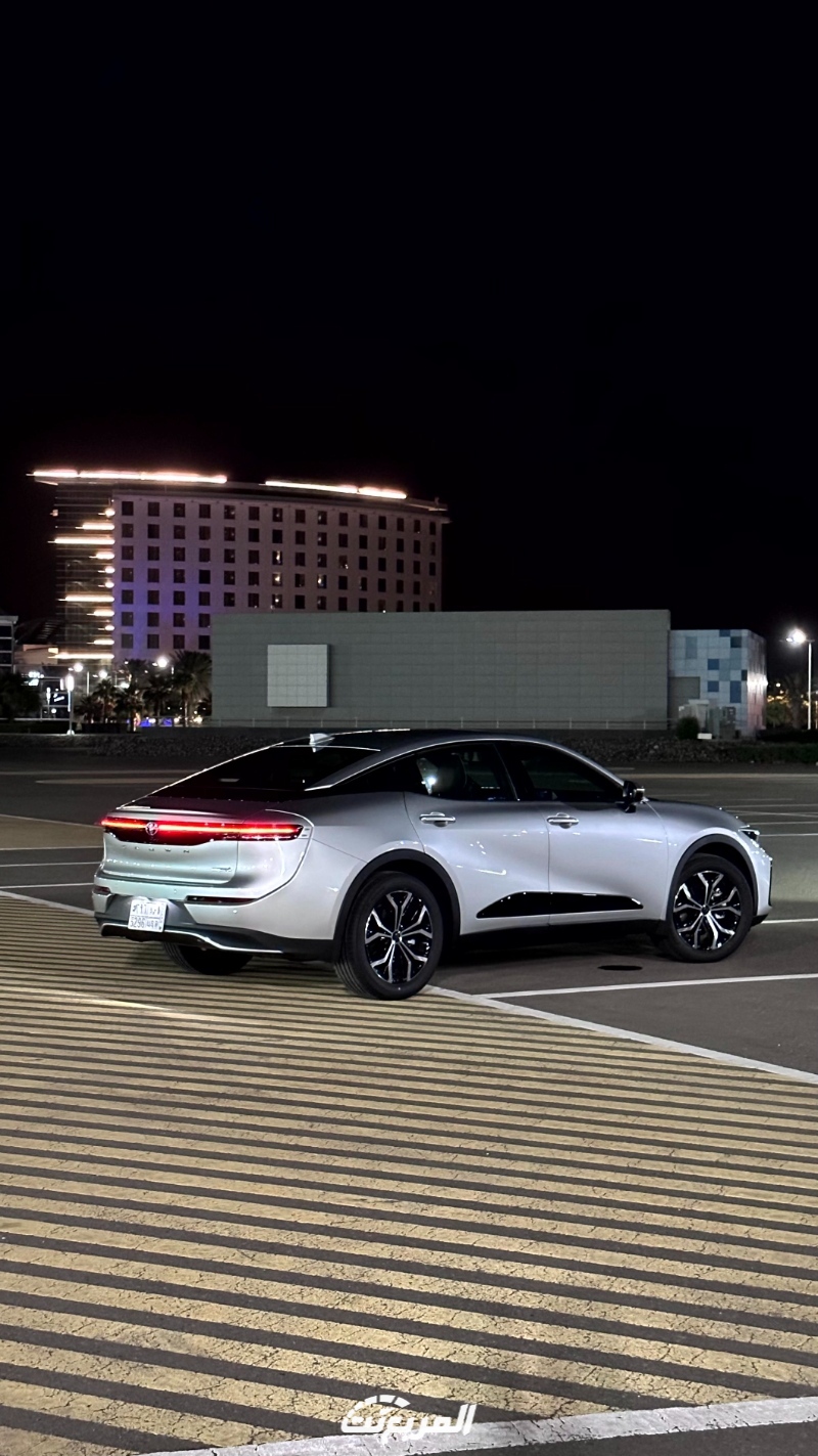 تويوتا-كراون-2023-المربع-نت-204