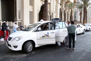 "النقل" يوجه 7 نصائح للحجاج أثناء استخدام سيارات الأجرة 10