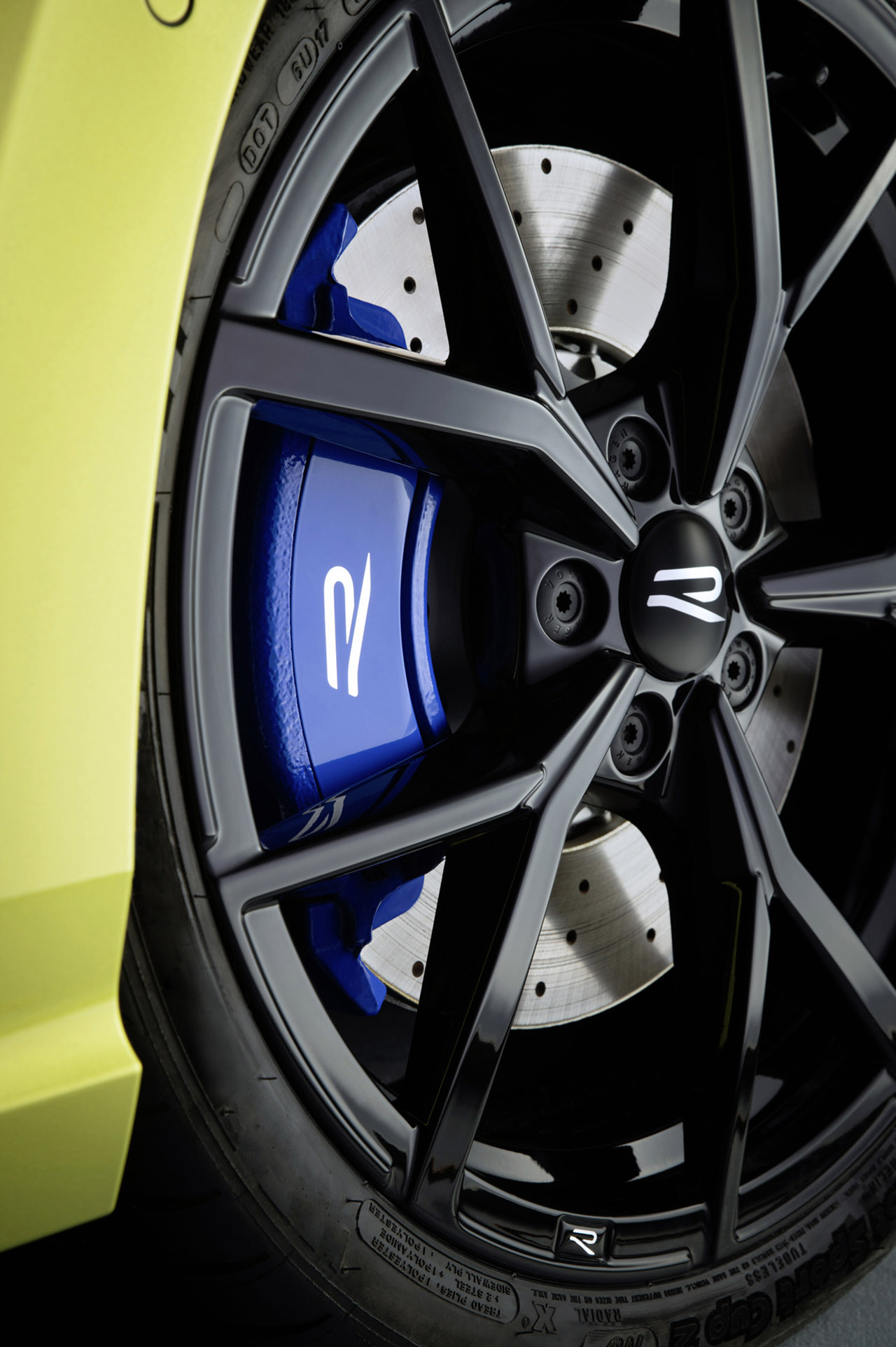 فولكس واجن جولف آر تحصل على إصدار 333 الحصري بالعديد من التعديلات الرياضية فولكس واجن جولف آر تحصل على إصدار 333 الحصري بالعديد من التعديلات الرياضية 5