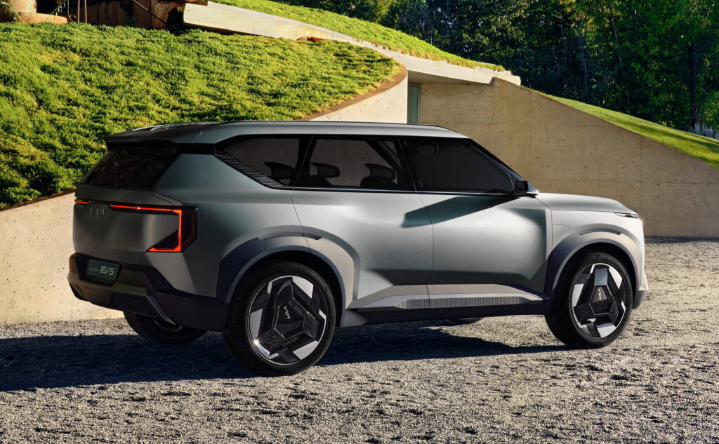 كيا EV5 الجديدة كلياً: كل ما نعرفه عن شقيقة سبورتاج الكهربائية كيا EV5 الجديدة كلياً: كل ما نعرفه عن شقيقة سبورتاج الكهربائية 3