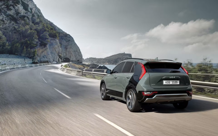 كيا نيرو الجيل الجديد.. أبرز مزايا السيارة قبيل توفرها في السعودية كيا نيرو الجيل الجديد.. أبرز مزايا السيارة قبيل توفرها في السعودية 4