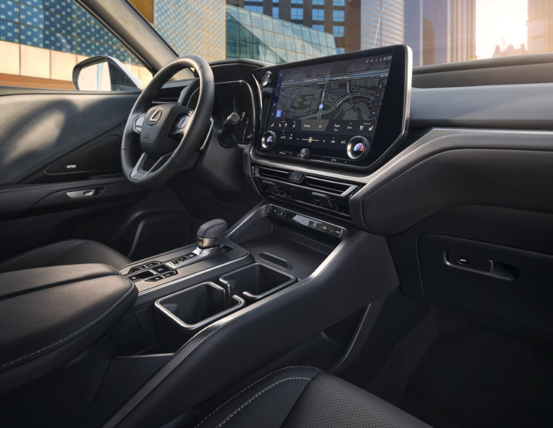 ما هي أهم الاختلافات بين لكزس GX و TX الجديدتين كلياً؟ لكزس TX 2024