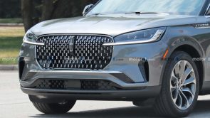 لينكولن افياتور 2024 فيس ليفت تظهر في صور تجسسية قبل الكشف الرسمي لينكولن افياتور 2024