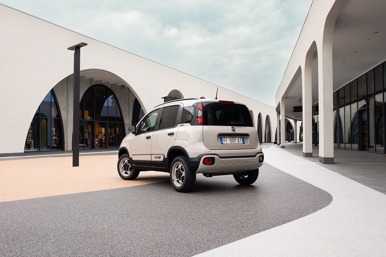 مبيعات فيات وحدها تتفوق على مبيعات علامات ستيلانتس الأخرى مجتمعة خلال النصف الأول من 2023 فيات باندا