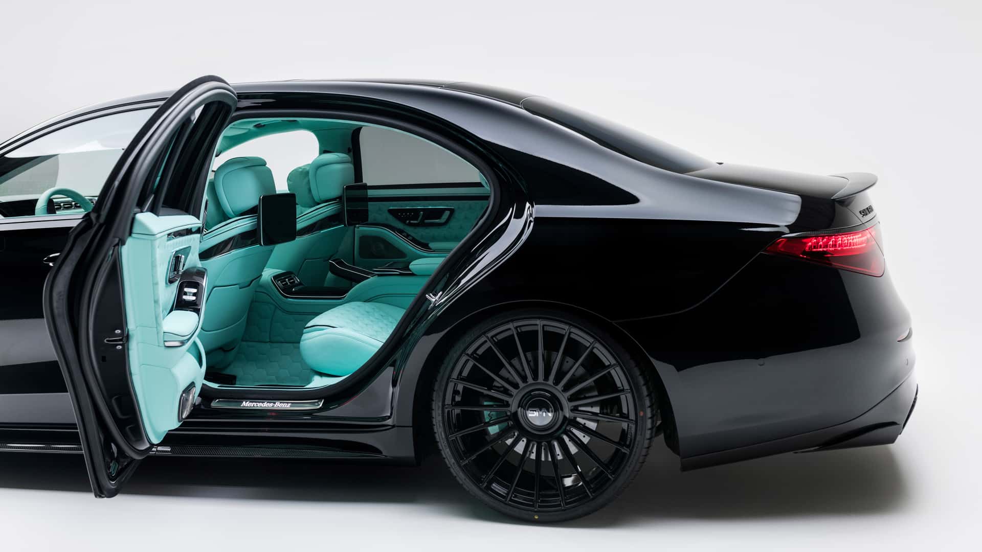 مرسيدس إس كلاس تحصل على حزمة تعديلات رياضية بقوة 600 حصان مرسيدس إس كلاس تحصل على حزمة تعديلات رياضية بقوة 600 حصان 11