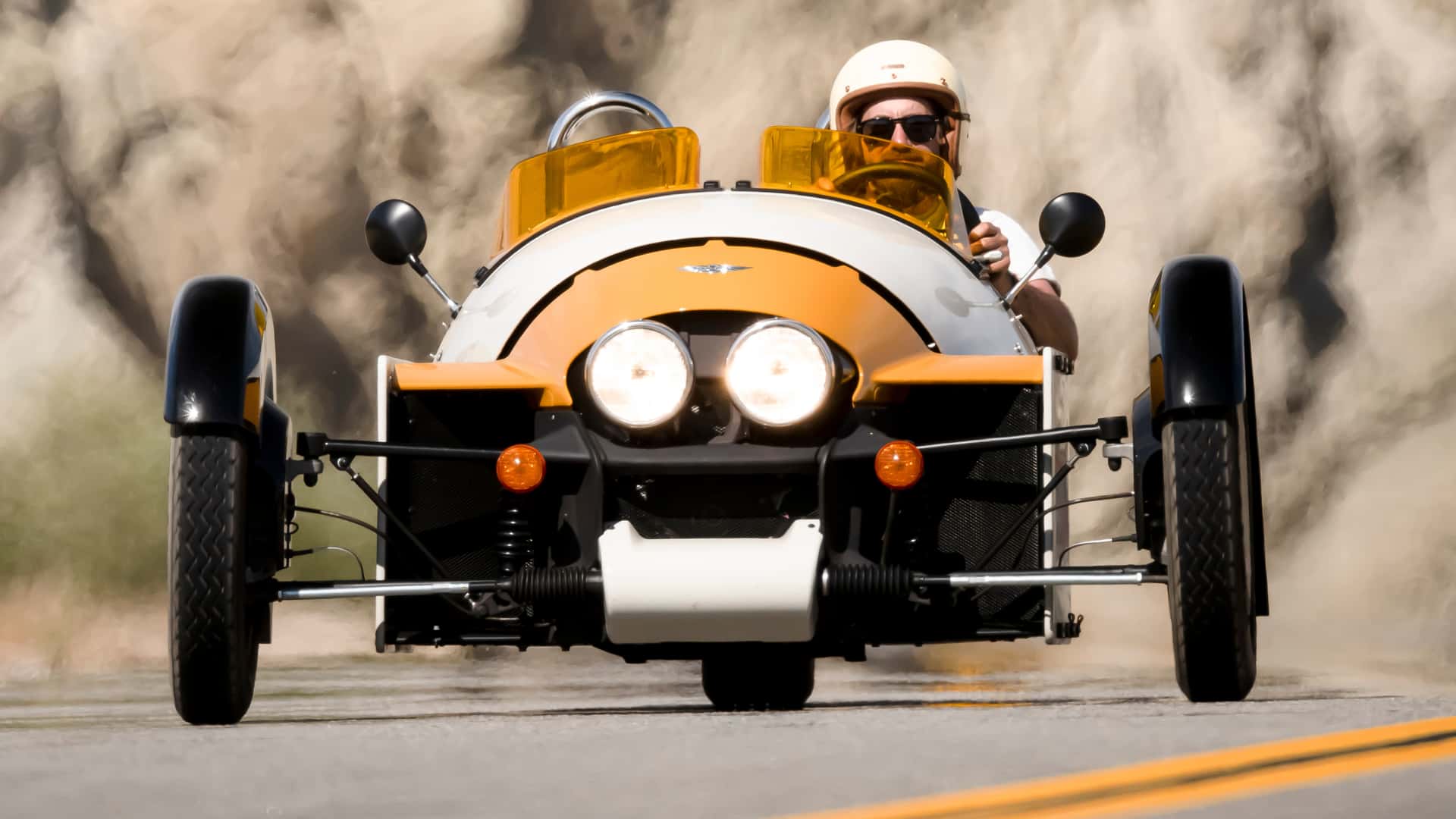 شركة مورجان تطرح سيارة جديدة ثلاثية العجلات باسم سوبر 3 في السوق الأمريكي بمحرك فورد شركة مورجان تطرح سيارة جديدة ثلاثية العجلات باسم سوبر 3 في السوق الأمريكي بمحرك فورد 13