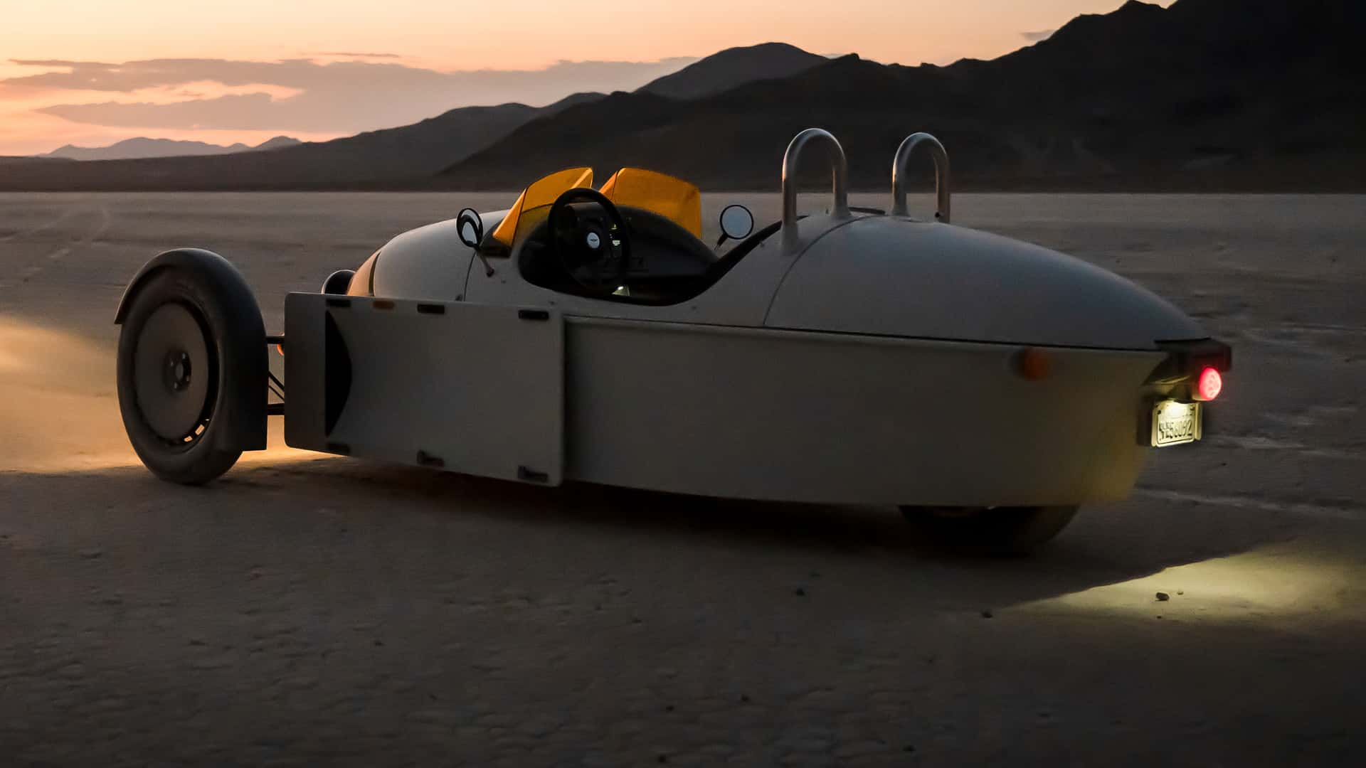 شركة مورجان تطرح سيارة جديدة ثلاثية العجلات باسم سوبر 3 في السوق الأمريكي بمحرك فورد شركة مورجان تطرح سيارة جديدة ثلاثية العجلات باسم سوبر 3 في السوق الأمريكي بمحرك فورد 31